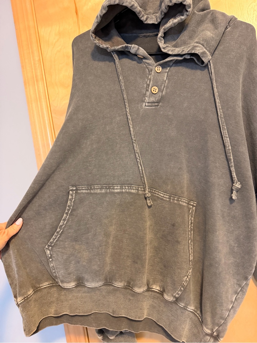 Three Bird Nest Janelle Peace Patch Sweatshirt Top - small - Picture 5 of 10